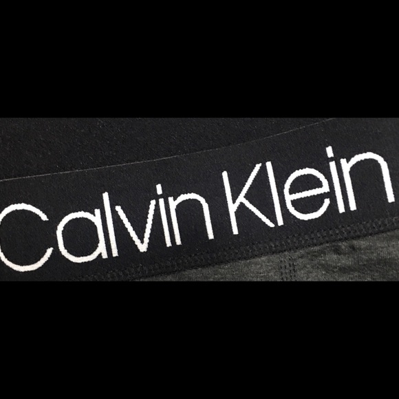 Calvin Klein Capri Legging - Picture 4 of 8
